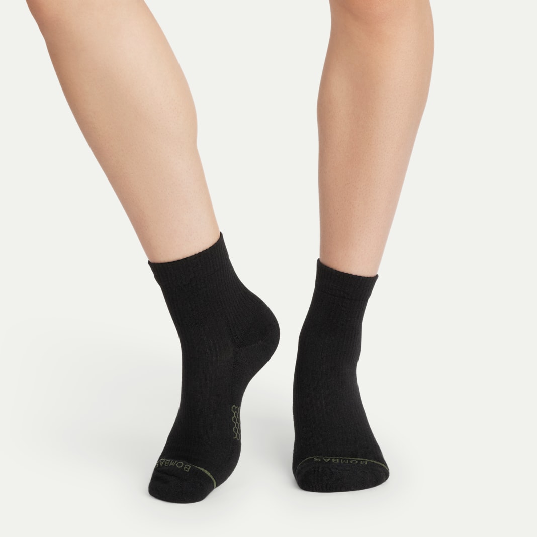 Women's Merino Wool Blend Modern Rib Quarter Socks - Image 2
