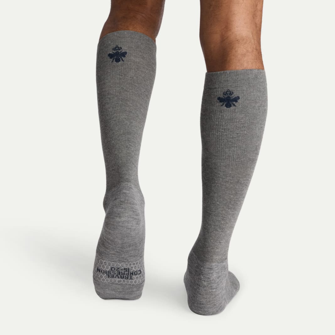 Men's Travel Compression Knee High Socks (15–20mmHg) - Image 3