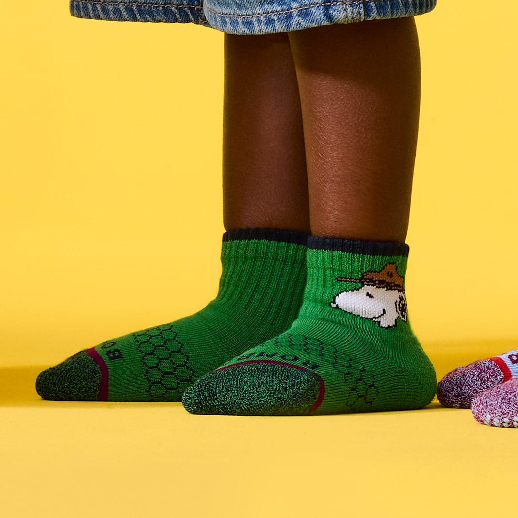 Peanuts x Bombas: Junior Gripper Calf Sock 4-Pack Gift Box - Image 2